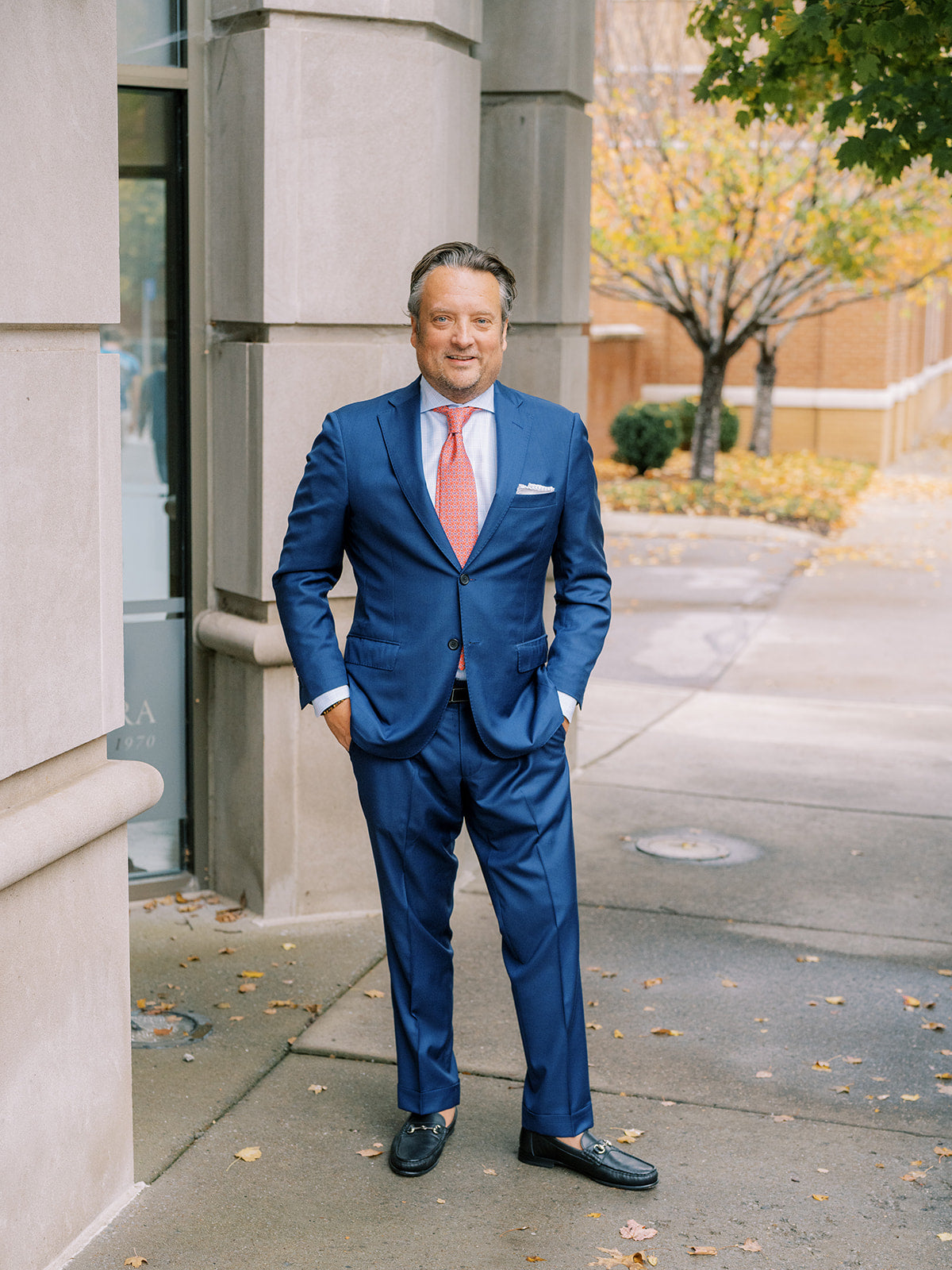 The Oxford Shop High Blue Suit - 40R The Oxford Shop High Blue Suit - 40R