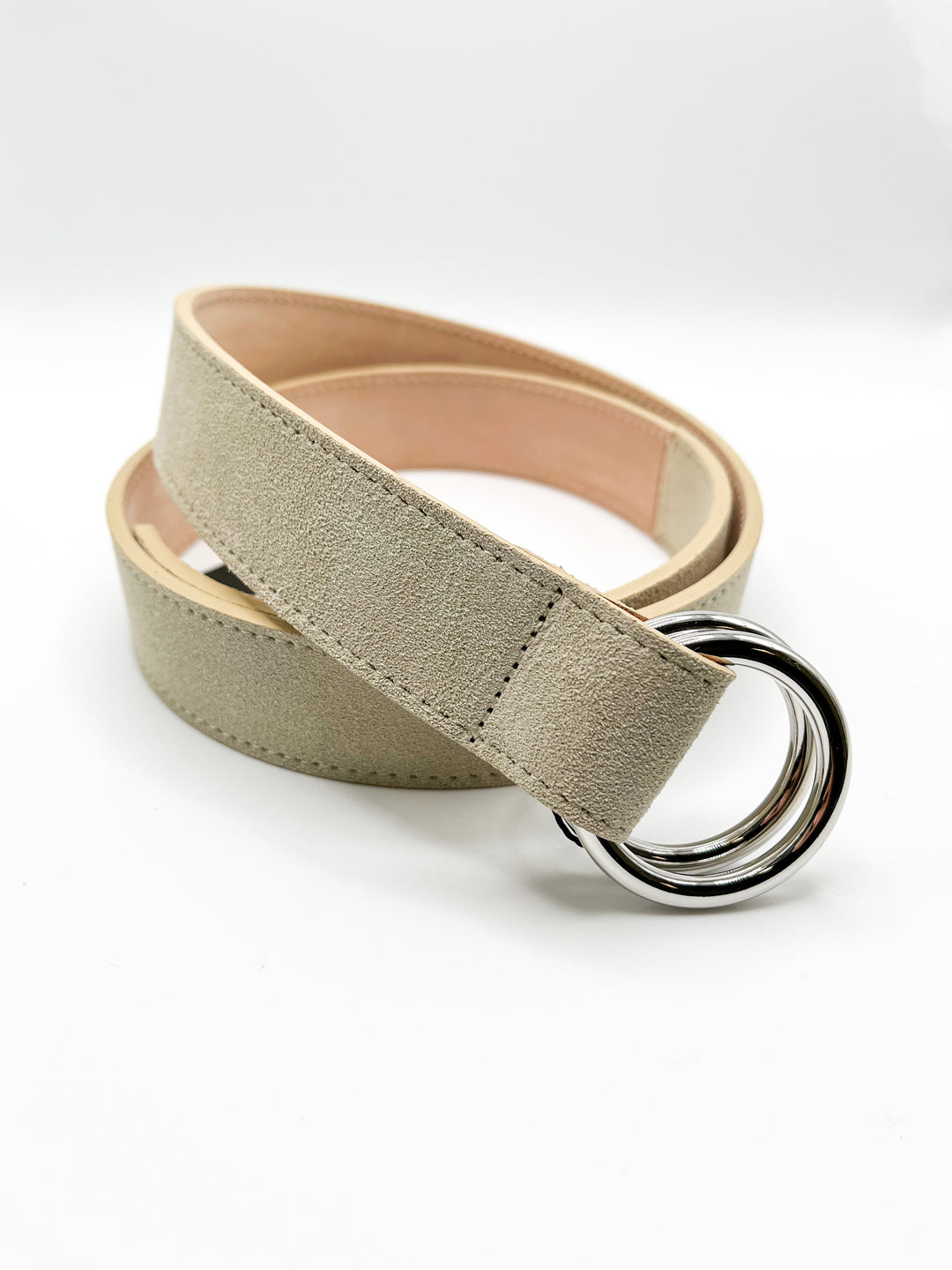 The Oxford Shop O-Ring Suede Belt In Chalk