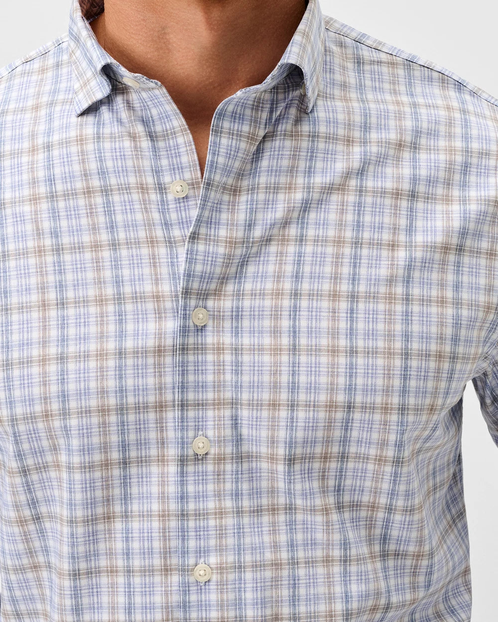 Chelsea Pane Everyday Performance Button Down Shirt In White