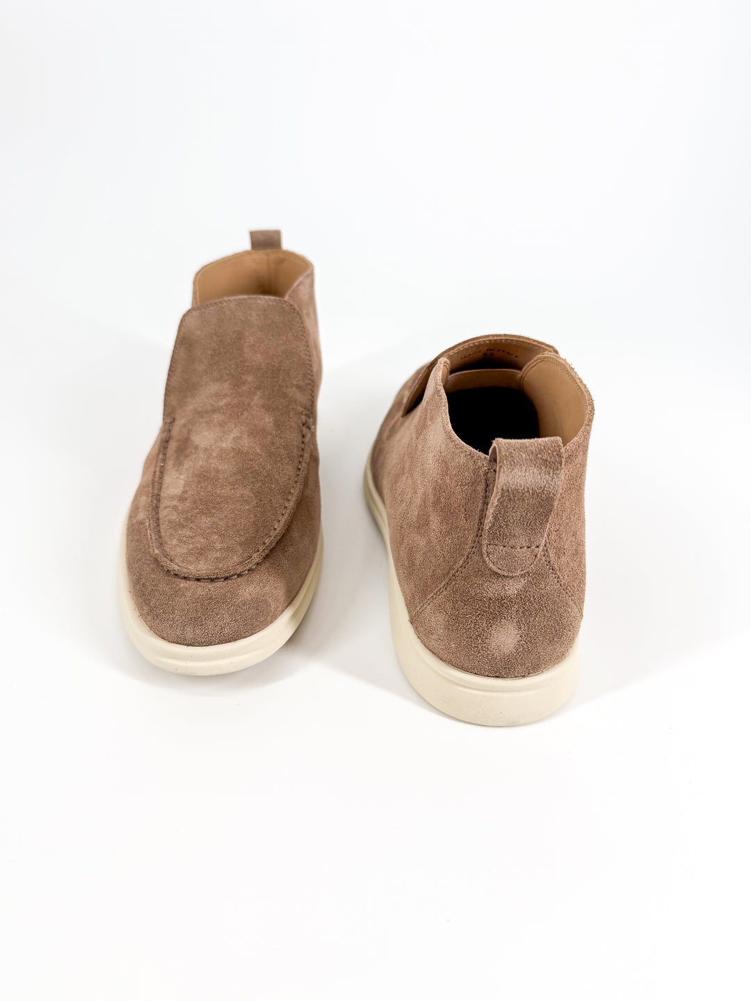 Calo Italian Suede Desert Boot In Taupe