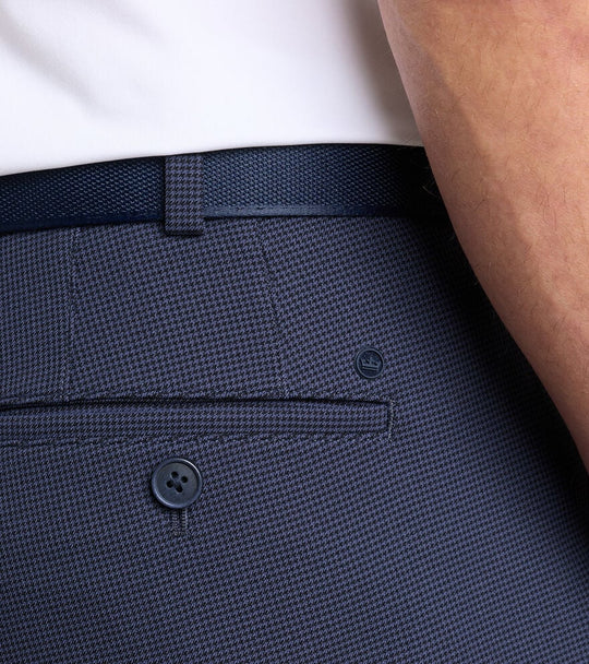 Salem Houndstooth Performance Short In Navy