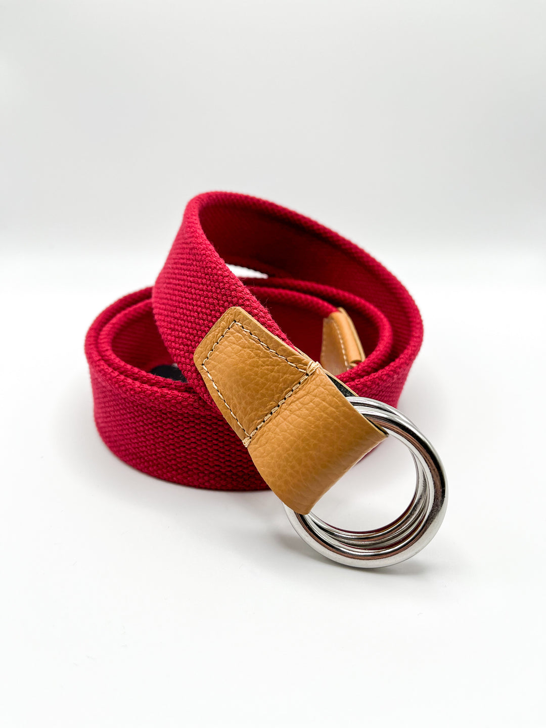 The Oxford Shop O-Ring Canvas Belt In Pep Red