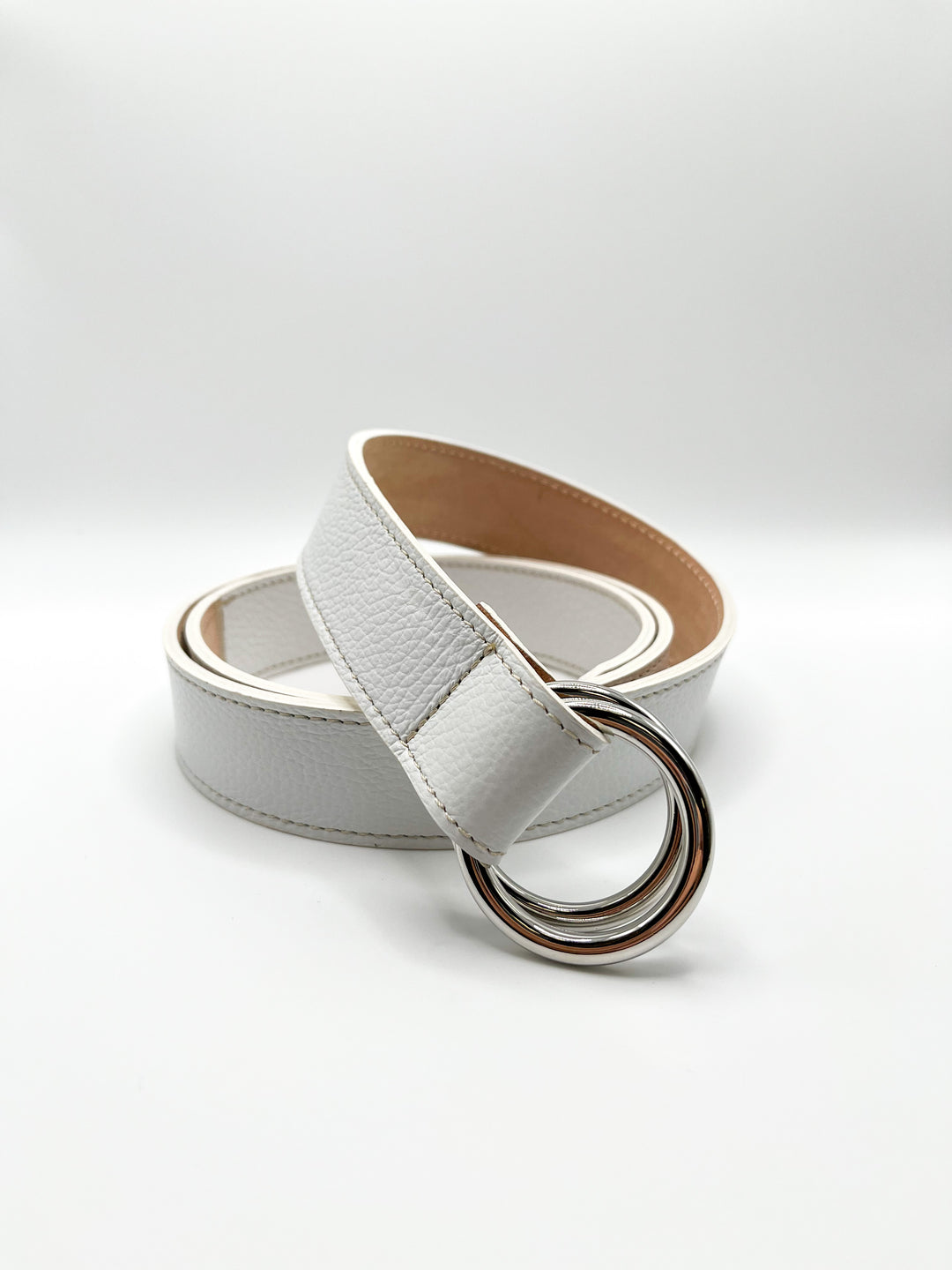 The Oxford Shop O-Ring Leather Belt In Blanco